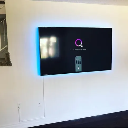 Paintable raceway blending with wall color